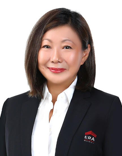 Sharon Chia