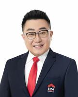 Desmond Tan