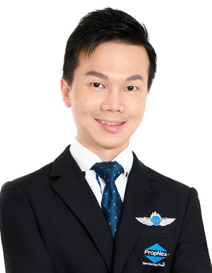 Raymond Giam (严麒敬)