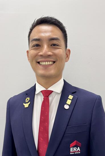Simon Ang