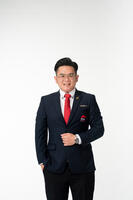 James Lee 利玮贤
