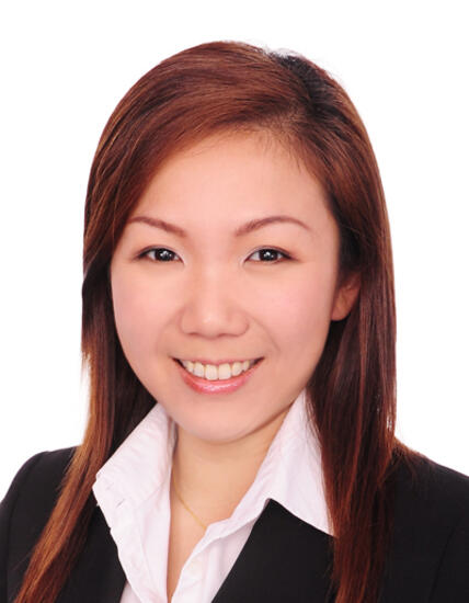 Evelyn Tan