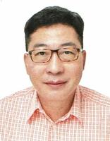 Tsang John