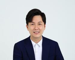 Desmond Tan