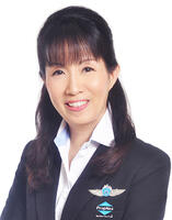 Pauline Sim (沈梅梅)
