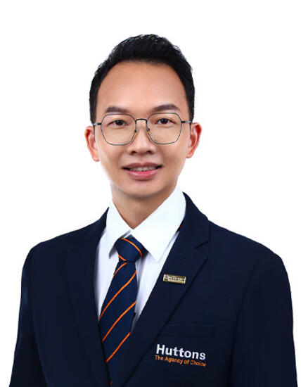 Aaron Zhi
