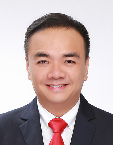 Edwin Yip (叶卫亮)