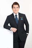 Dennis Lee