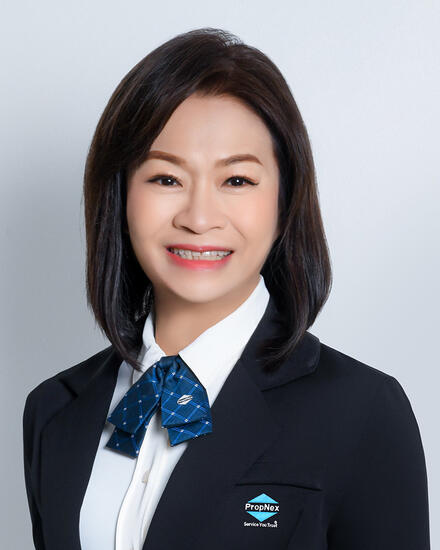 Laura Christina Lee