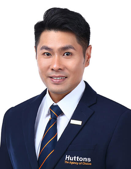 Adrian Pang 冯成樑