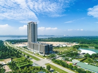 For Sale - Seaview Lakefront Apartment Next to Singapore