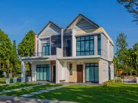 For Sale - Easily accessible, elegant and contemporary, Ilona offers a peaceful home in the garden complete with everything a city house has to offer.