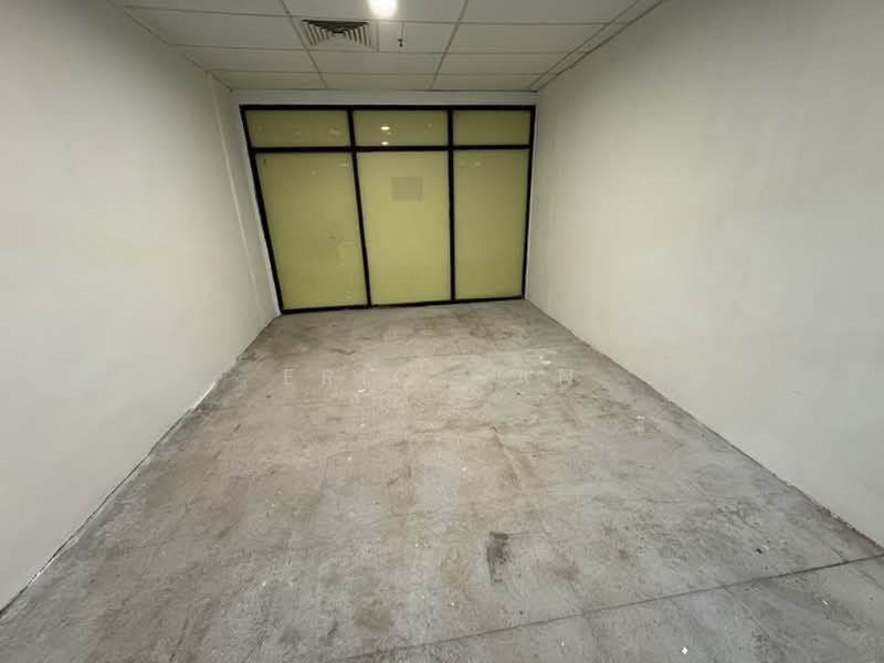 Orchard Plaza, 150 Orchard Road, 280 sqft, Mall Shop For Rent, by Eric Gan, 10521676 - 226 sqft, 5th floor Unit - CommercialGuru.com.sg