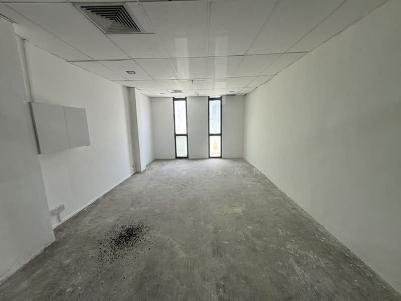 Orchard Plaza, 150 Orchard Road, 280 sqft, Mall Shop For Rent, by Eric Gan, 10521676 - 301 sqft, 5th floor Unit - CommercialGuru.com.sg