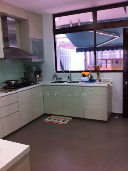 BELOW VAL! $21xx psf Renovated 2 Sty Inter Terrace 1km Rosyth School ! NR Kovan MRT/ Mall, Poh Huat Road, Hougang / Punggol / Sengkang, 4 Bedrooms, 2,400 sqft, Terraced House For Sale, by Ray Lim, 10783475 - PropertyGuru.com.sg