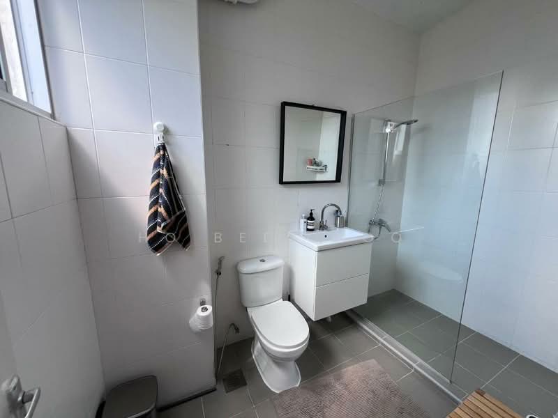 Kum Hing Court, 36 Tomlinson Road, 3 Bedrooms, 1,650 sqft, Apartment For Rent, by Ho Bee Choo, 11018265 - PropertyGuru.com.sg