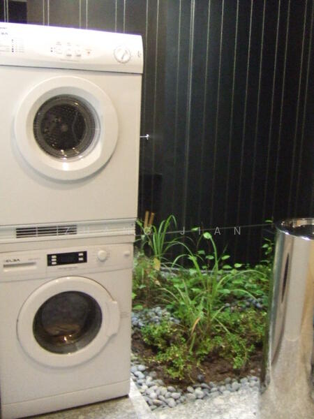 Tastefully renovated whole floor unit near Novena, cambridge road, 1 Bedroom, 750 sqft, Apartment For Rent, by Zhang Jian, 11255326 - PropertyGuru.com.sg