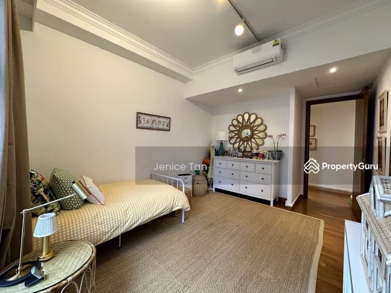 Four Seasons Park, 8 Cuscaden Walk, 6 Bedrooms, 3,821 sqft, Condominium For Rent, by Jenice Tan, 11346790 - Room connecting to master bedroom  - PropertyGuru.com.sg