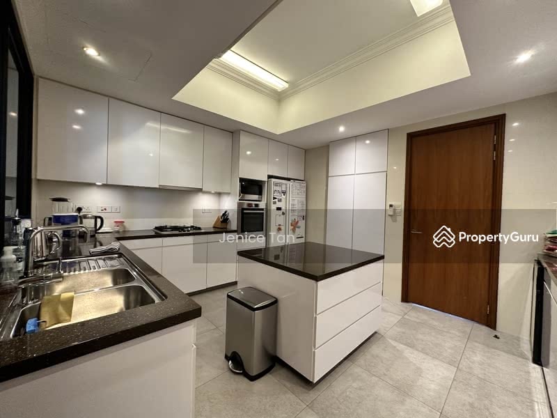 Four Seasons Park, 8 Cuscaden Walk, 6 Bedrooms, 3,821 sqft, Condominium For Rent, by Jenice Tan, 11346790 - Air conditioned Kitchen  - PropertyGuru.com.sg