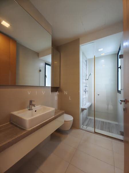 Parvis, 18 Holland Hill, Tanglin / Holland / Bukit Timah, 3 Bedrooms, 1,701 sqft, Condominium For Rent, by Vivian Tan B L, 11406805 - Bathroom - PropertyGuru.com.sg