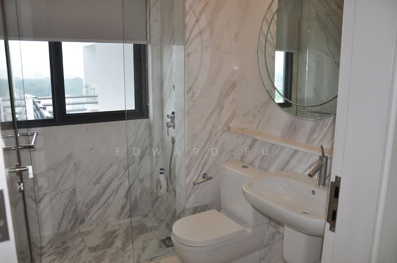 VIVA, 2 Suffolk Walk, 3 Bedrooms, 1,518 sqft, Condominium For Rent, by Edward Fu, 11761167 - Common bathroom - PropertyGuru.com.sg