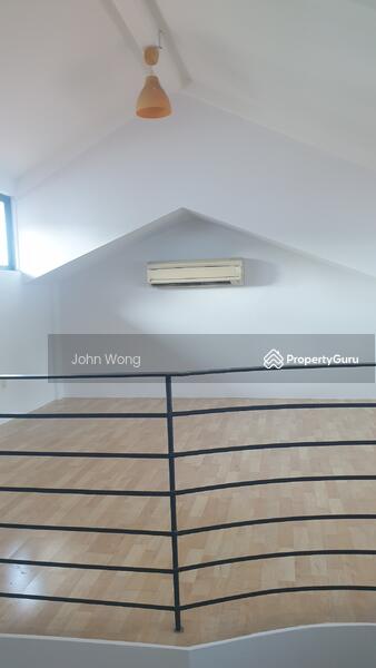 Jalan Asuhan, Jalan Asuhan, 4 Bedrooms, 2,800 sqft, Terraced House For Rent, by John Wong, 11822111 - 4th room Attic  - PropertyGuru.com.sg