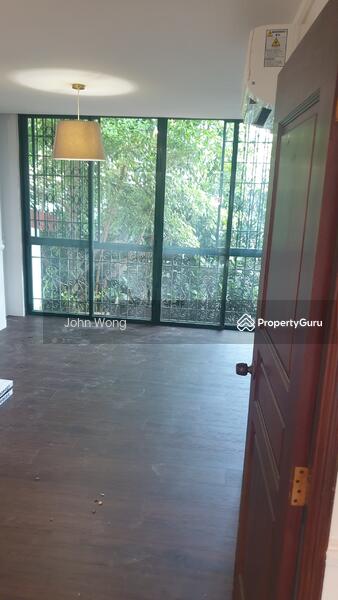 Jalan Asuhan, Jalan Asuhan, 4 Bedrooms, 2,800 sqft, Terraced House For Rent, by John Wong, 11822111 - Master room  - PropertyGuru.com.sg