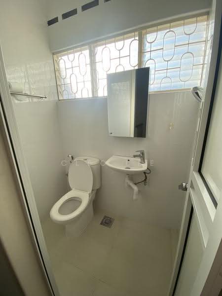 Chun Tin Road, Chun Tin Road, Clementi Park / Upper Bukit Timah, 3 Bedrooms, 1,800 sqft, Terraced House For Rent, by Cleo Lee, 11885278 - PropertyGuru.com.sg