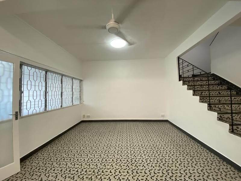 Chun Tin Road, Chun Tin Road, Clementi Park / Upper Bukit Timah, 3 Bedrooms, 1,800 sqft, Terraced House For Rent, by Cleo Lee, 11885278 - PropertyGuru.com.sg