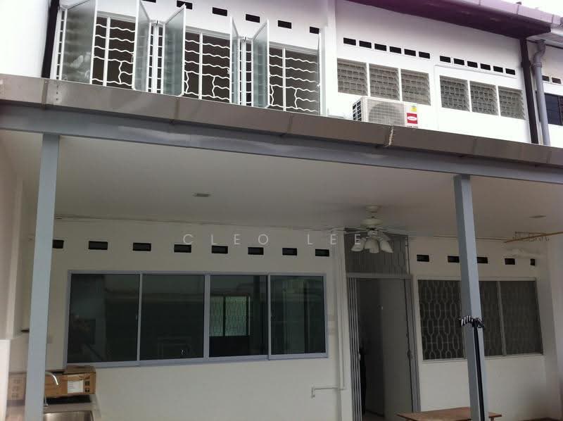 Chun Tin Road, Chun Tin Road, Clementi Park / Upper Bukit Timah, 3 Bedrooms, 1,800 sqft, Terraced House For Rent, by Cleo Lee, 11885278 - PropertyGuru.com.sg