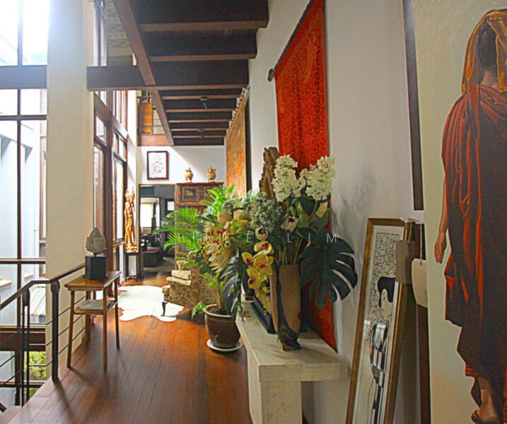 Everton Road, Everton Rd, 4 Bedrooms, 3,500 sqft, Conservation House For Rent, by Renee Lim, 11935298 - Level 2 walkway - PropertyGuru.com.sg