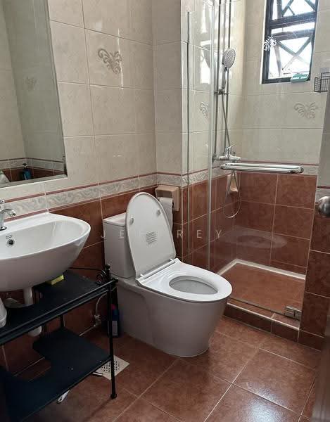 The Anchorage, 370H Alexandra Road, Alexandra / Commonwealth, 4 Bedrooms, 1,830 sqft, Condominium For Sale, by Jeffrey Cheow, 12144468 - Bathroom - PropertyGuru.com.sg