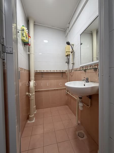 186 Toa Payoh Central, 186 Toa Payoh Central, 2 Bedrooms, 688 sqft, HDB Flat For Rent, by Eddie Cheng, 12317459 - PropertyGuru.com.sg