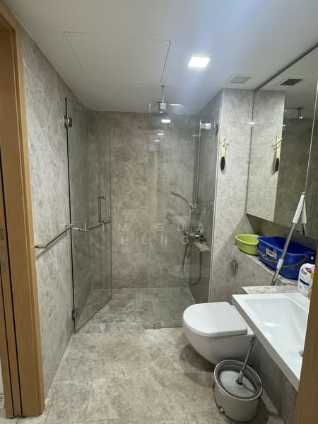 One Shenton, 1 Shenton Way, 1 Bedroom, 592 sqft, Condominium For Rent, by Lim Guan Heng, 12518978 - PropertyGuru.com.sg