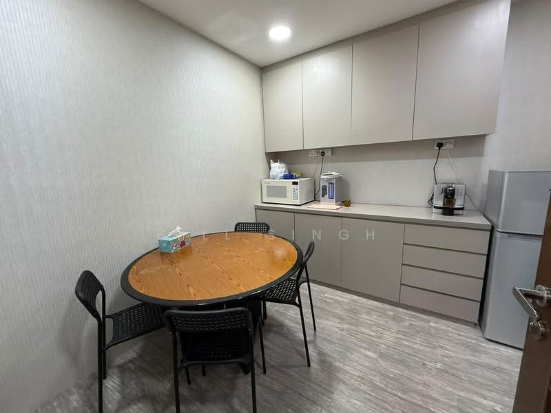 Peninsula Plaza, North Bridge Rd, City Hall / Clarke Quay, 2,379 sqft, Office For Rent, by Bill Singh, 1257977 - Kitchen - CommercialGuru.com.sg