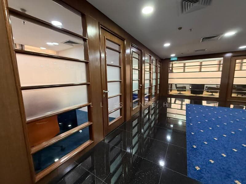 Peninsula Plaza, North Bridge Rd, City Hall / Clarke Quay, 2,379 sqft, Office For Rent, by Bill Singh, 1257977 - Corridor - CommercialGuru.com.sg