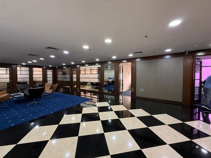 Peninsula Plaza, North Bridge Rd, City Hall / Clarke Quay, 2,379 sqft, Office For Rent, by Bill Singh, 1257977 - Lobby - CommercialGuru.com.sg