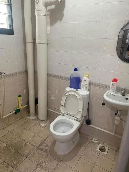 667C Jurong West Street 65, 667C Jurong West Street 65, Boon Lay / Jurong / Tuas, Room Rental, 150 sqft, HDB Flat For Rent, by Frankie Teo (张文仁), 12689453 - Bathroom - PropertyGuru.com.sg