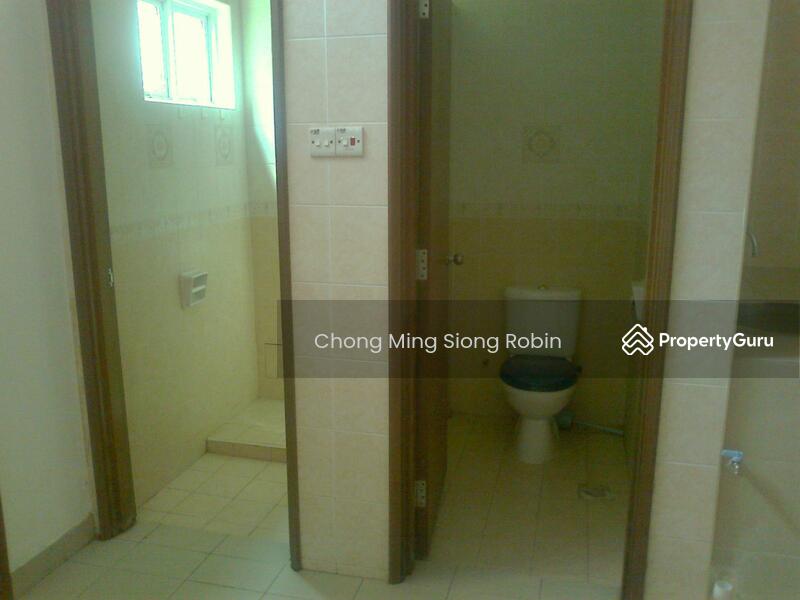 D08 ground floor shop space, 5 minute walk to Farrer Park MRT, Race Course Road, 1,160 sqft, Shop / Shophouse For Rent, by Chong Ming Siong Robin, 12695738 - Toilet - CommercialGuru.com.sg
