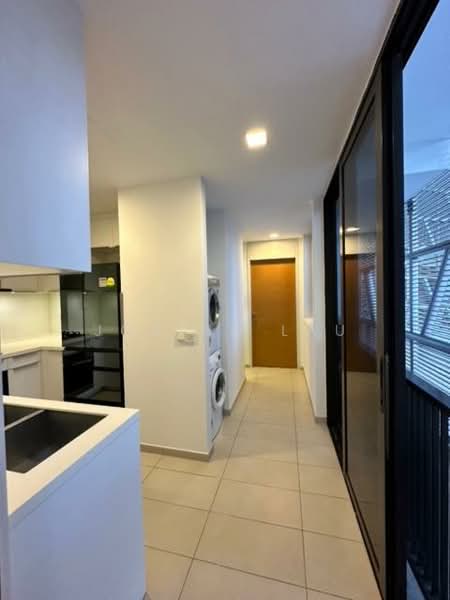 Trilight, 9 Newton Road, 3 Bedrooms, 2,099 sqft, Condominium For Rent, by Jovina Lau, 12715163 - PropertyGuru.com.sg
