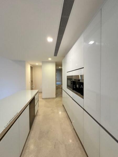 Trilight, 9 Newton Road, 3 Bedrooms, 2,099 sqft, Condominium For Rent, by Jovina Lau, 12715163 - PropertyGuru.com.sg