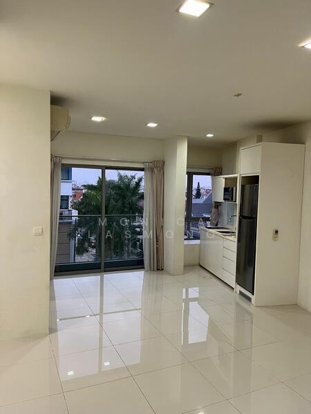 Siglap V, 2 First Street, 2 Bedrooms, 1,023 sqft, Condominium For Rent, by Monica Lasmono, 12737771 - PropertyGuru.com.sg