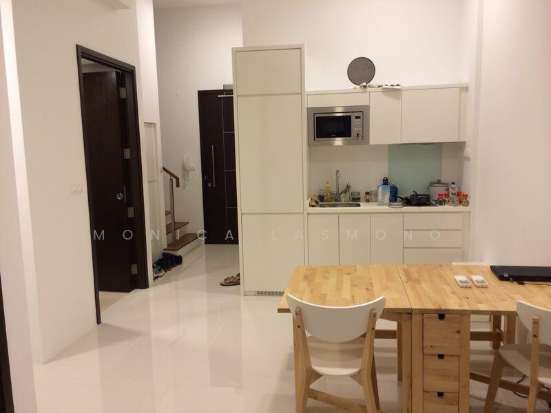 Siglap V, 2 First Street, 2 Bedrooms, 1,023 sqft, Condominium For Rent, by Monica Lasmono, 12737771 - PropertyGuru.com.sg