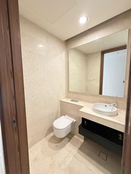 Volari, 12 Balmoral Road, Tanglin / Holland / Bukit Timah, 2 Bedrooms, 1,324 sqft, Apartment For Rent, by Stephanie Yong, 12922606 - Bathroom - PropertyGuru.com.sg