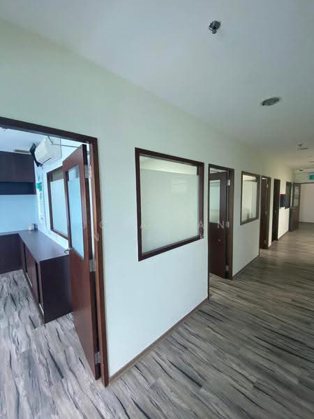 Vertex, 33 Ubi Avenue 3, Eunos / Geylang / Paya Lebar, 1,572 sqft, Light Industrial (B1) For Sale, by Jonathan Tan Say Keong, 13048804 - Corridor - CommercialGuru.com.sg
