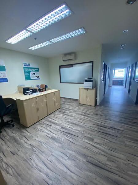 Vertex, 33 Ubi Avenue 3, Eunos / Geylang / Paya Lebar, 1,572 sqft, Light Industrial (B1) For Sale, by Jonathan Tan Say Keong, 13048804 - Interior - CommercialGuru.com.sg
