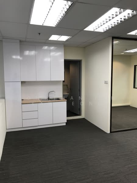 Cendex Centre, 120 Lower Delta Road, 1,098 sqft, Light Industrial (B1) For Sale, by Jonathan Tan Say Keong, 13048831 - CommercialGuru.com.sg