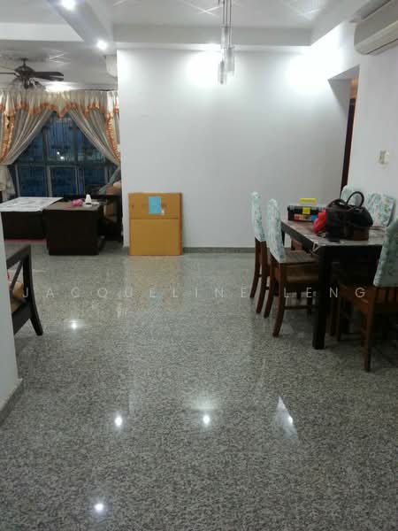 394 Bukit Batok West Avenue 5, 394 Bukit Batok West Avenue 5, 3 Bedrooms, 1,300 sqft, HDB Flat For Rent, by Jacqueline Leng, 13111734 - Dining Area - PropertyGuru.com.sg