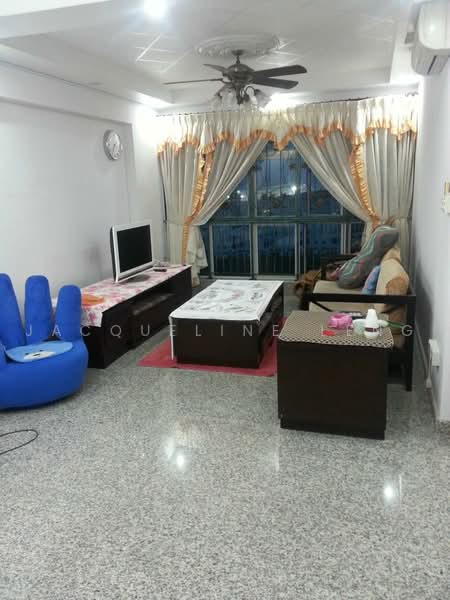 394 Bukit Batok West Avenue 5, 394 Bukit Batok West Avenue 5, 3 Bedrooms, 1,300 sqft, HDB Flat For Rent, by Jacqueline Leng, 13111734 - Living Hall - PropertyGuru.com.sg