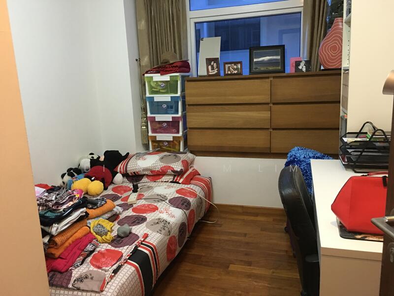 This photo for illustration only Actual is Queen bed